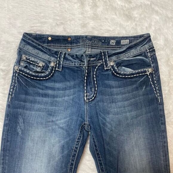 Miss Me Denim Jeans Easy Capri Size 30 Distressed Bling Missing Button - Picture 2 of 5